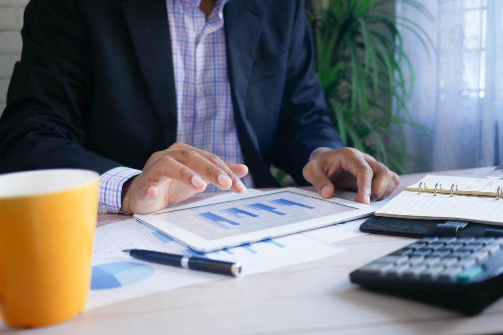 How to Strike a Balance Between Short and Long-Term Finance?